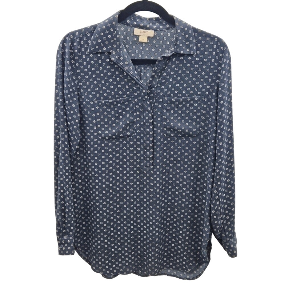 LOFT‎ Womens Button Down Shirt XS Blue White Floral Long Sleeve Casual Top